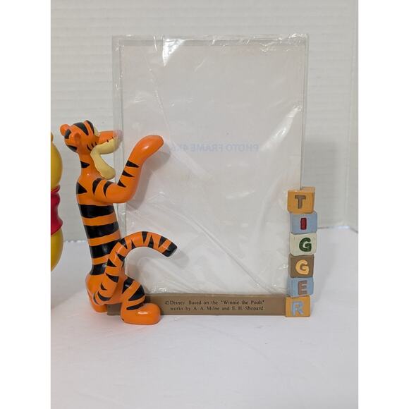 Disney Winnie the Pooh and Tigger 3D Sculpted Resin Picture Frame Pair Set 4x6 - Picture 5 of 7